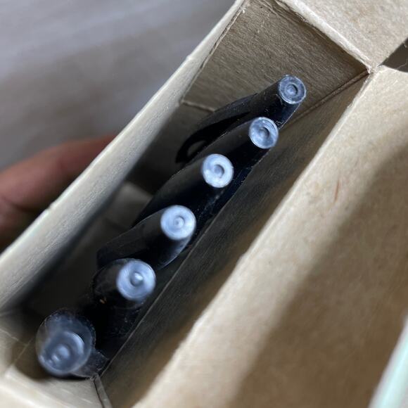 Berol Boldliner 7700 Series Medium Fine Porous Tip Ink Pens - Picture 3 of 4